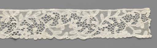 Strip of Mixed Lace with Curling Stems with Simple Flowers and Leaves