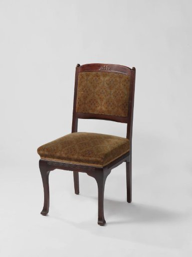 Chair of brown-stained mahogany