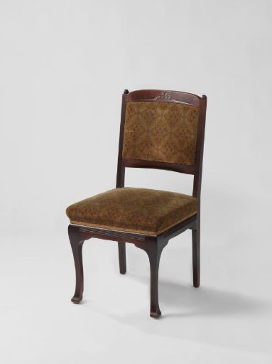 Chair of brown-stained mahogany