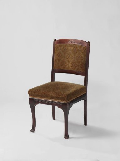 Chair of brown-stained mahogany