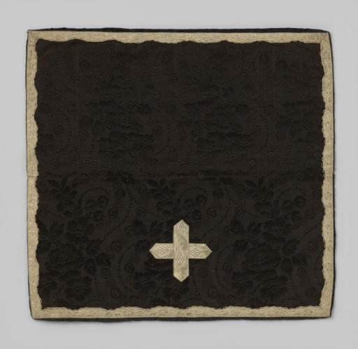 Chalice veil with embroidery