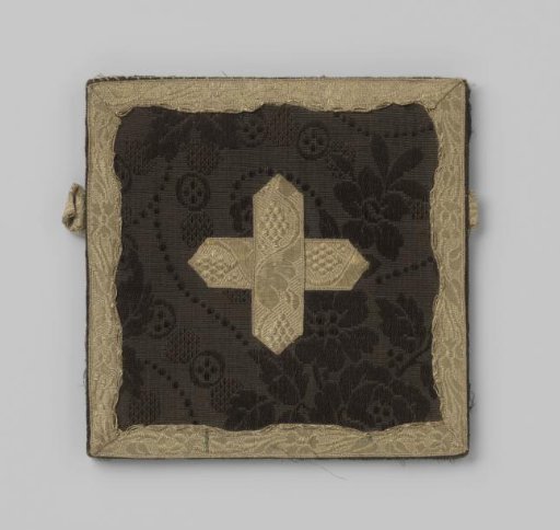Purse with embroidery