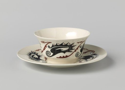 Earthenware cup, painted in black and brown