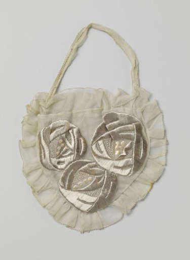 Evening bag of glass batiste, with three embroidered silver-coloured silk flowers on each side