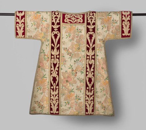 Dalmatic of gold brocade