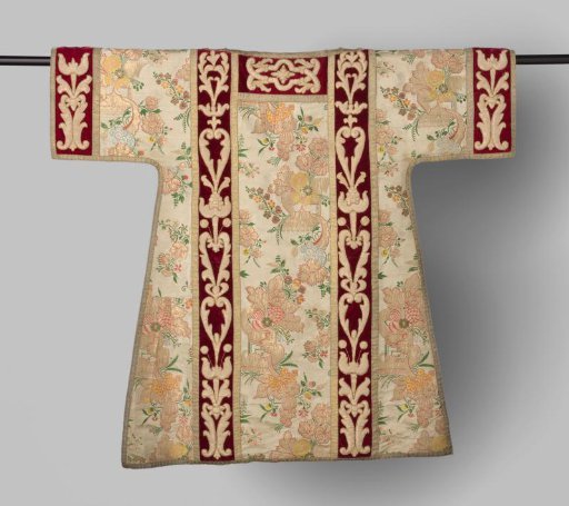 Dalmatic of gold brocade