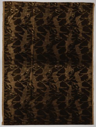 Length of embossed wallpaper with a pattern of abstracted toothed leaves, Art Deco