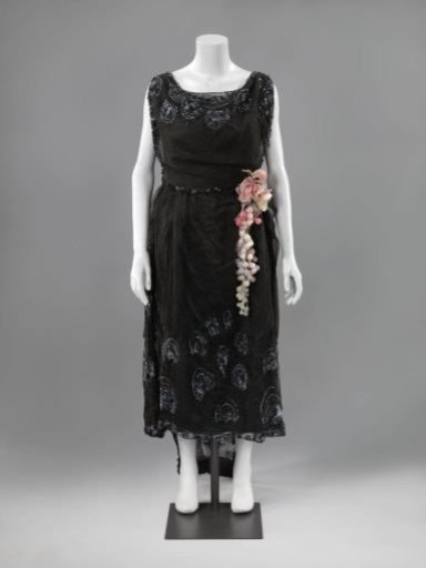 Evening gown with bodice and train