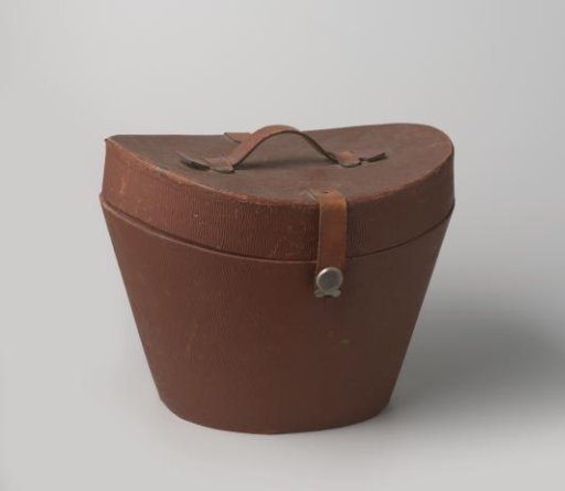 Hat box, oval, of imitation leather for a tall hat