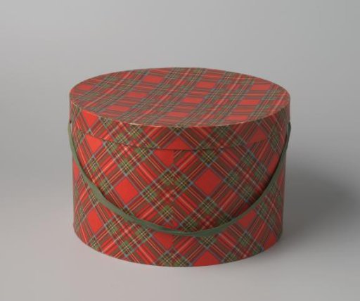 Round hat box of cardboard, covered with checkered paper and provided with a green carrying strap