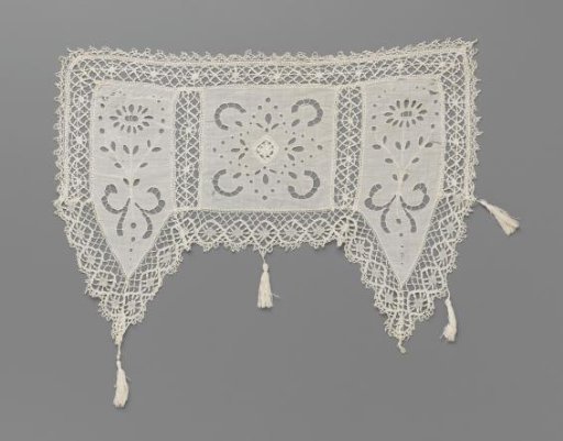 Antimacassar of Batiste with Richelieu Work and Cluny Lace
