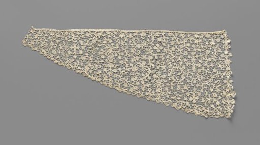 Border of needle lace with crosses and c-monograms