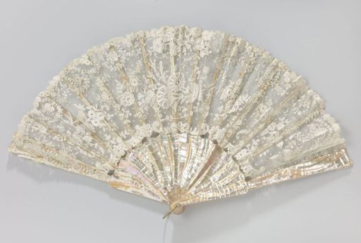 Folding Fan with a Leaf of White Tulle with White Bobbin Lace in Floral Motifs, Mount of Mother-of-Pearl