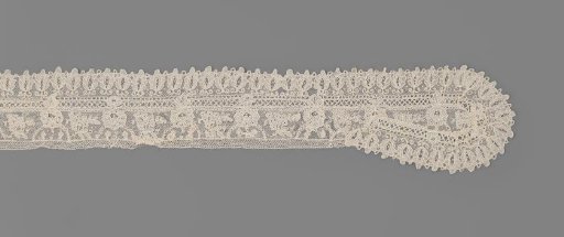 Shawl Collar of a Tulle-Set Strip of Point de Gaze de Bruxelles