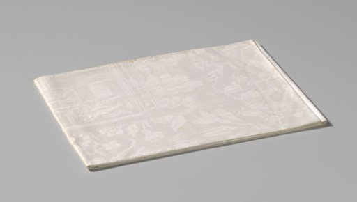 Linen damask napkin with a floral pattern and the coat of arms of Inn und Zu Kniphausen-Van Ewsum
