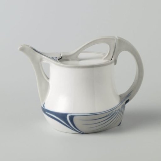 Teapot with lid from the coffee and tea service 'Saxonia'