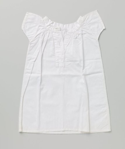 Shirt with short sleeves, needlework