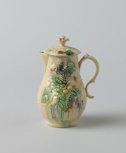 Milk jug of stoneware.