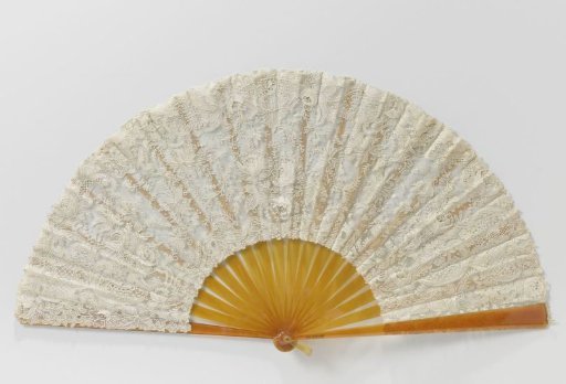 Folding fan with a leaf of needle lace featuring roses, branches and rocaille motifs on a mount of blond tortoiseshell