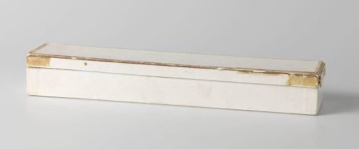 Fan case with loose lid of white glossy cardboard