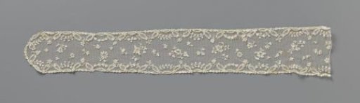 Cap lace strip with a floral spray pattern and small pointed oval motifs