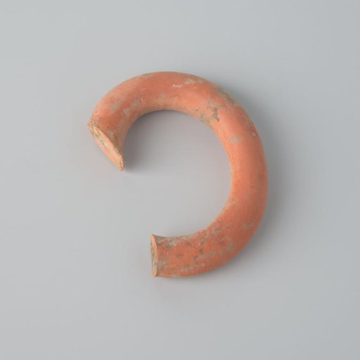 Handle of a teapot (De Caluwe kiln waste)