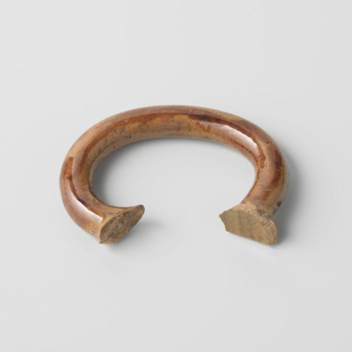 Ear of a teapot (De Caluwe bakafval)