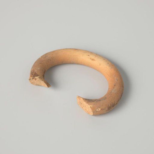 Handle of a Teapot (De Caluwe Bakafval)