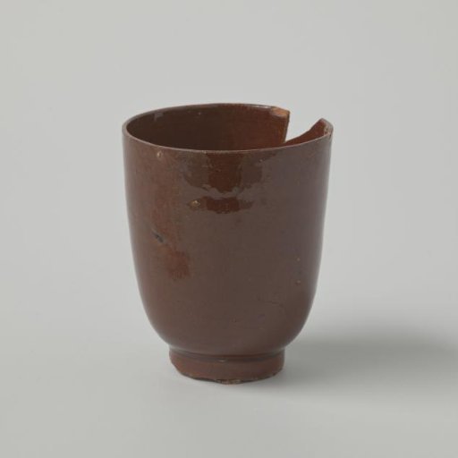 High Head with a Brown Glaze (De Caluwe bakafval)