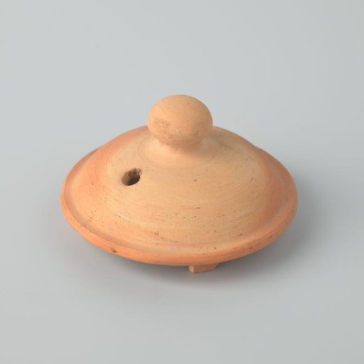 Lid of a teapot (De Caluwe bakafval)
