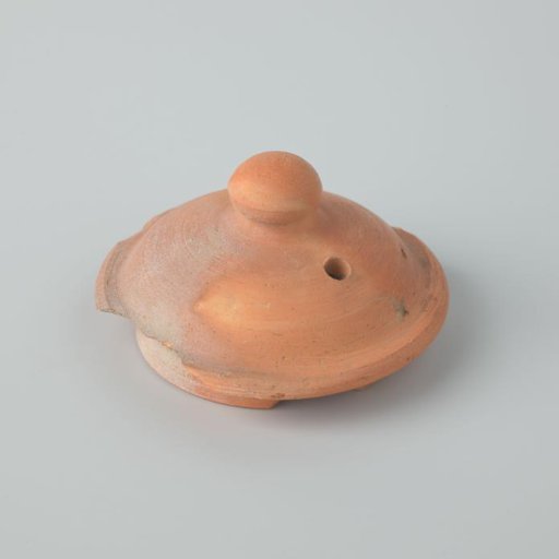 Cover of a Teapot (De Caluwe bakafval)