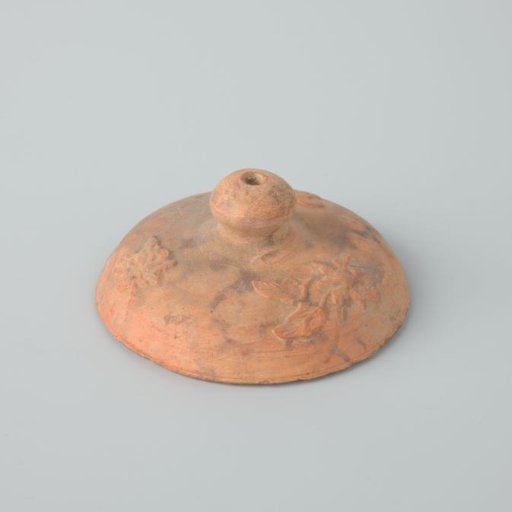 Cover of a Teapot (De Caluwe bakafval)