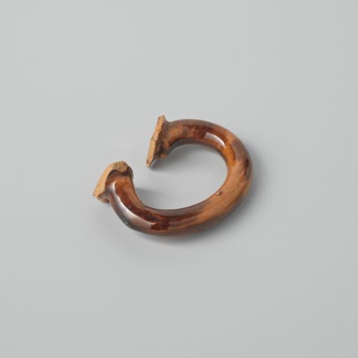 Ear of a Teapot (De Caluwe kiln waste)