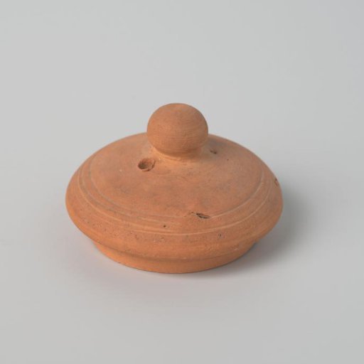 Lid of a teapot (De Caluwe kiln waste)
