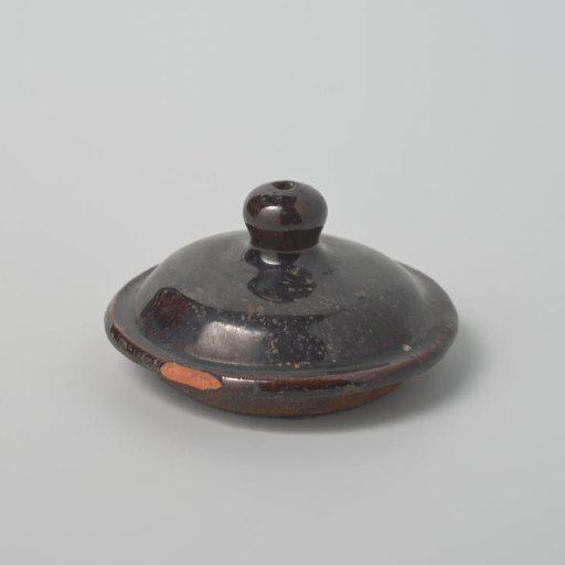 Lid of a teapot (De Caluwe bakafval)