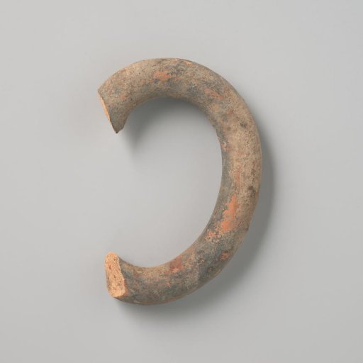Handle of a teapot (De Caluwe bakafval)