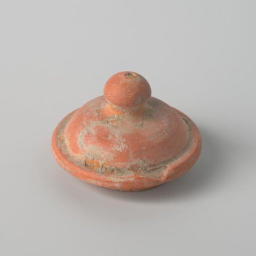 Lid of a teapot (De Caluwe bakafval)