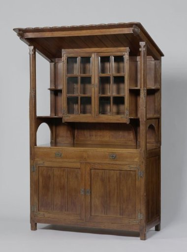 Buffet cabinet consisting of a lower cabinet and upper cabinet with display case