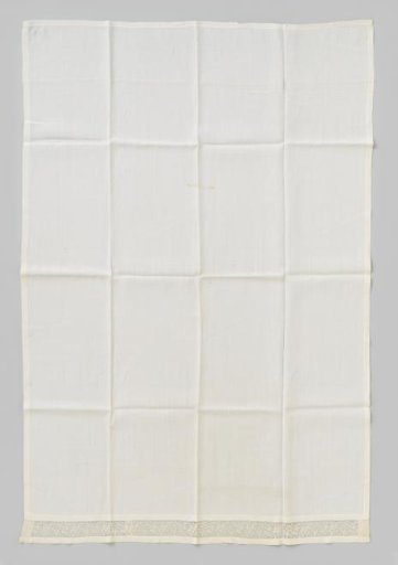 Cradle sheet of linen with bobbin lace