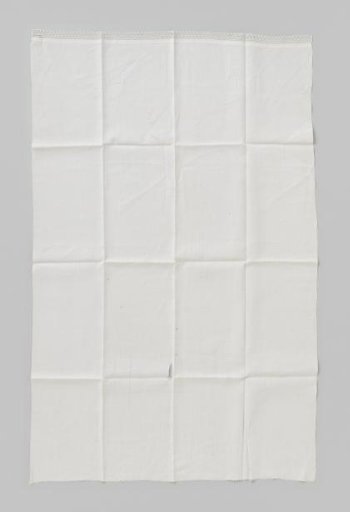 Child's blanket of linen with lace