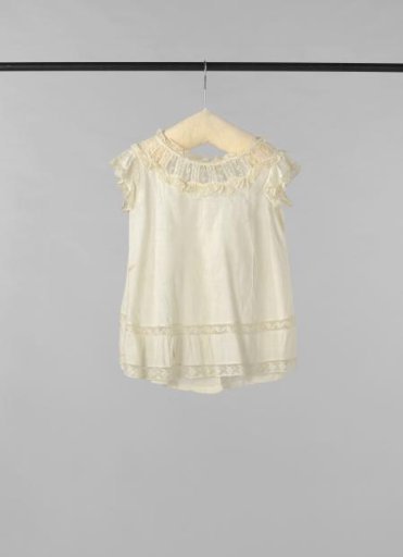 Apron of white linen, decorated with lace and embroidery