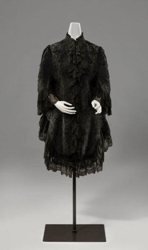 Dolman coat with bead embroidery