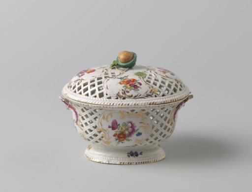 Lid of a tureen