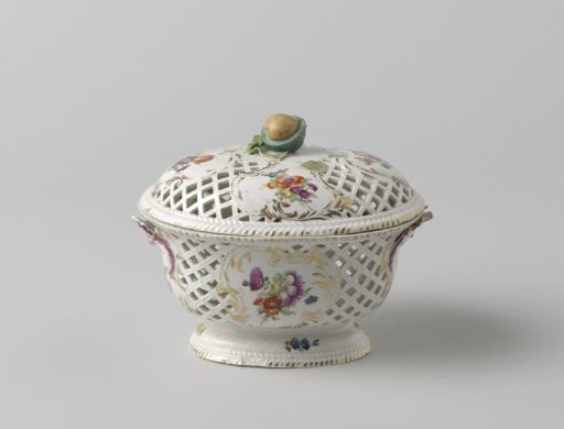 Terrine with lid