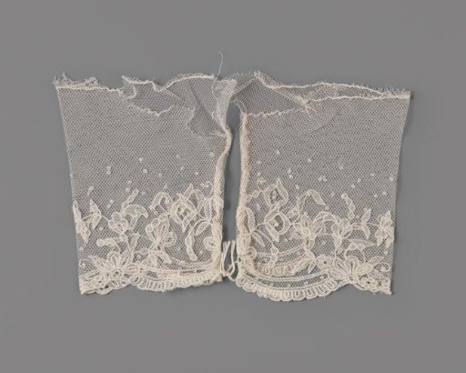 Cuff of appliquéd tulle on tulle, with floral motifs