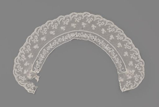 Round Collar of Mechlin Lace