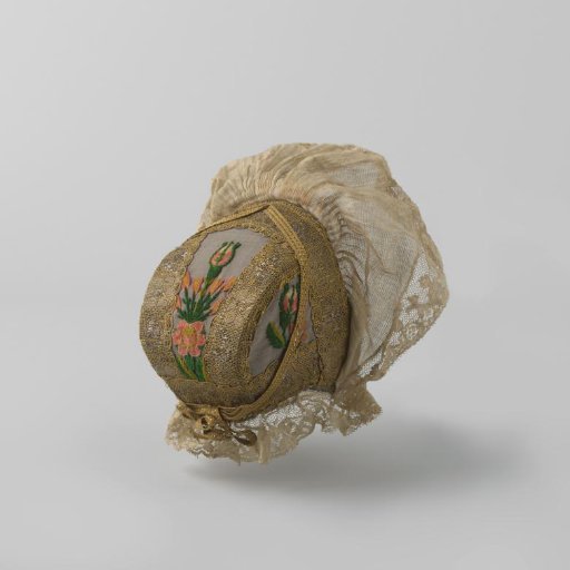 Baby hat of lilac silk with tufts of pink roses and a bud on a branch, adorned with gold-coloured passementerie and trimmed with lace