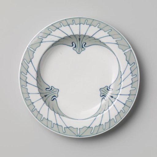Soup plate, painted with the Flügelmuster decoration