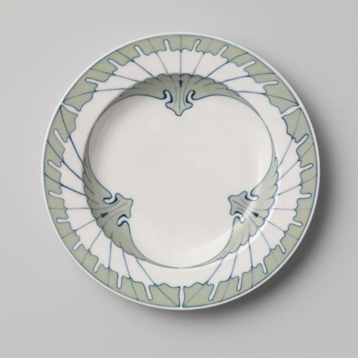 Soup plate, painted with the Flügelmuster decoration