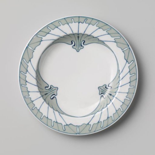 Soup plate, painted with the Flügelmuster decoration